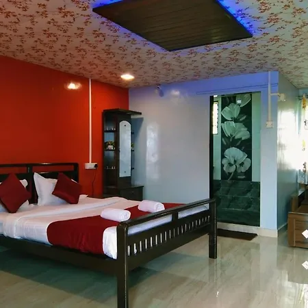Dream House Apartment Satara Exterior photo
